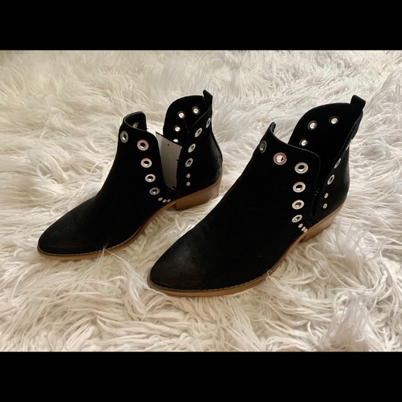WANTED Rivet ankle booties - Picture 4 of 8
